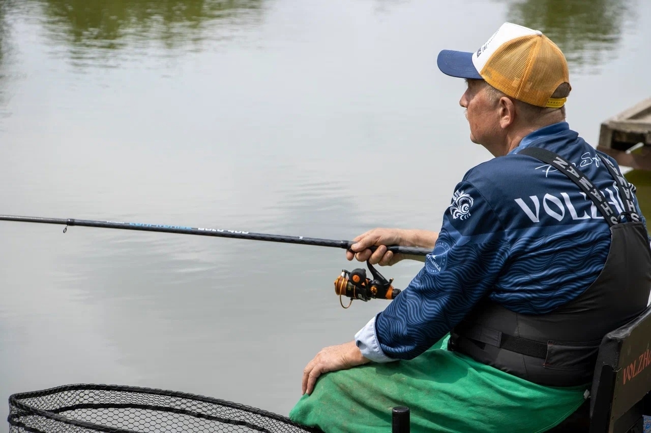 Фидер или поплавок в половодье: что выбрать для весенней рыбалки