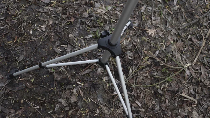 Тренога универсальная "Assistant" для подвеса фонаря-репелентов