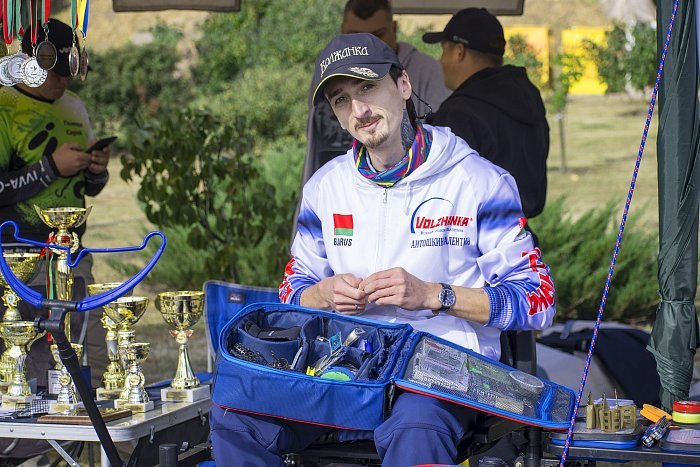 Сумка под 4 катушки Pro Sport размер М (2 средние+2большие с доп. шпулями)