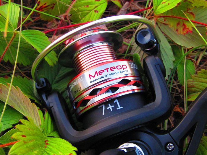 Катушка б/ин "Волжанка Метеор 3000" (8+1 подш);(0.235мм/100м)