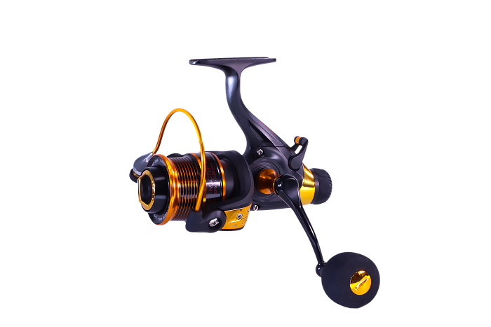 Катушка б/ин с системой бейтранер "Волжанка Карп Мастер 3000" (5+1 подш);(0.26мм/150м)